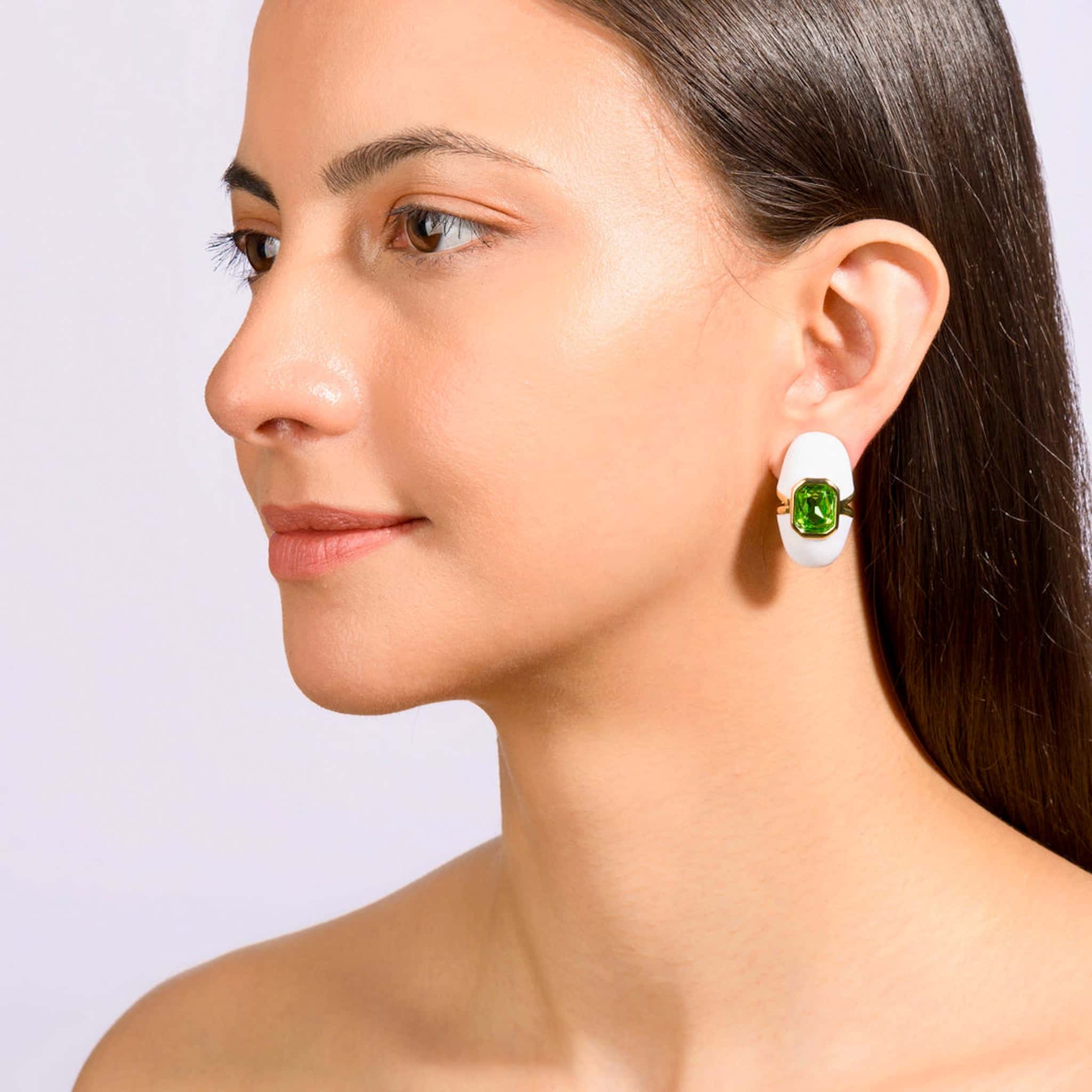 Emerald Bloom Pendant and Earrings Set - Image 2