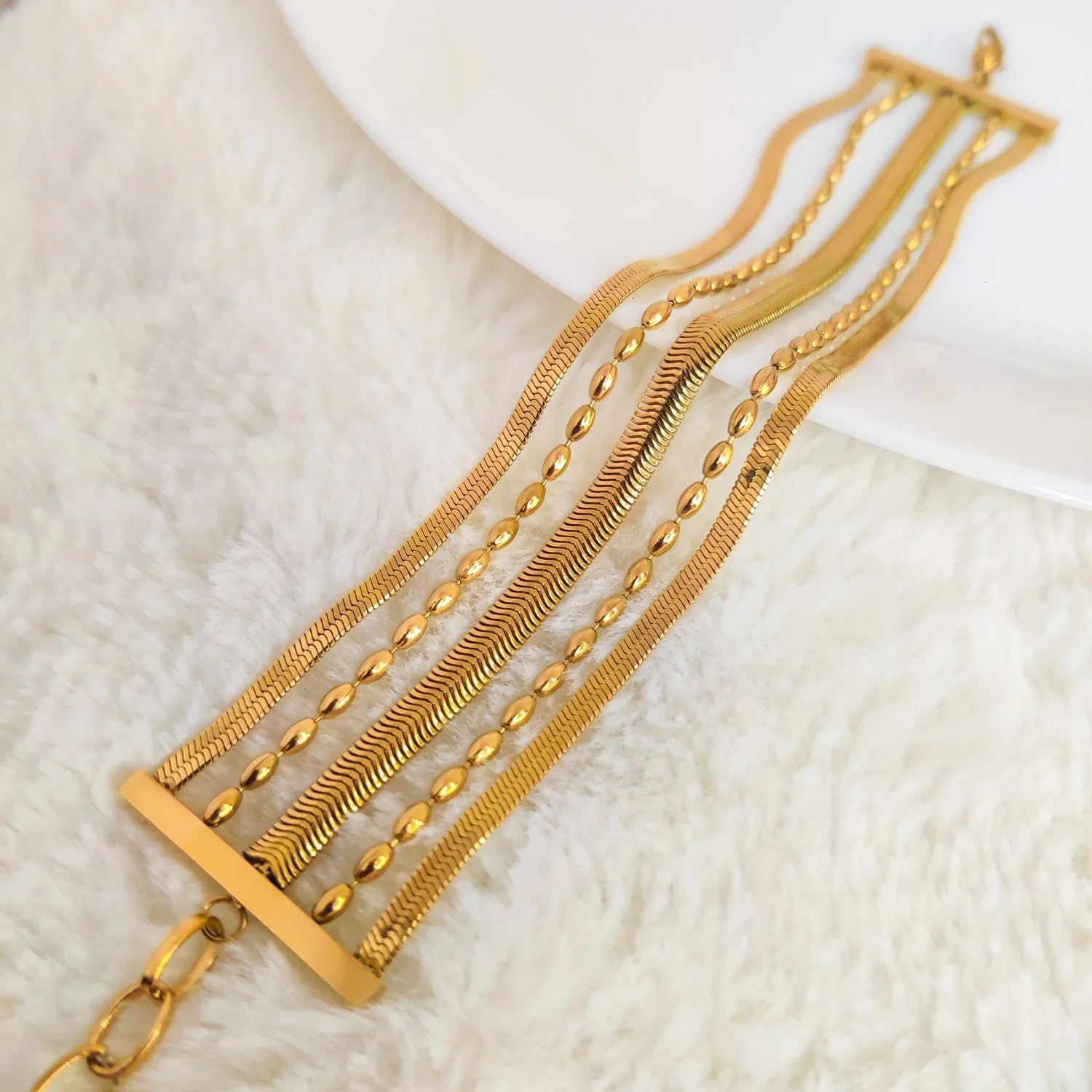 Luxury Luster Chain Bracelet - Image 5