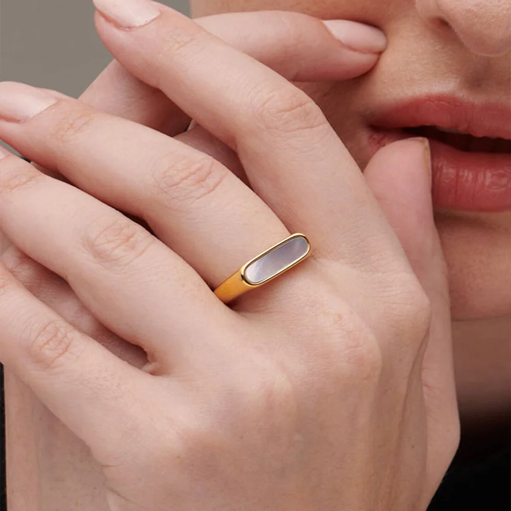 Mother-of-Pearl Gold Bar Ring - Image 2