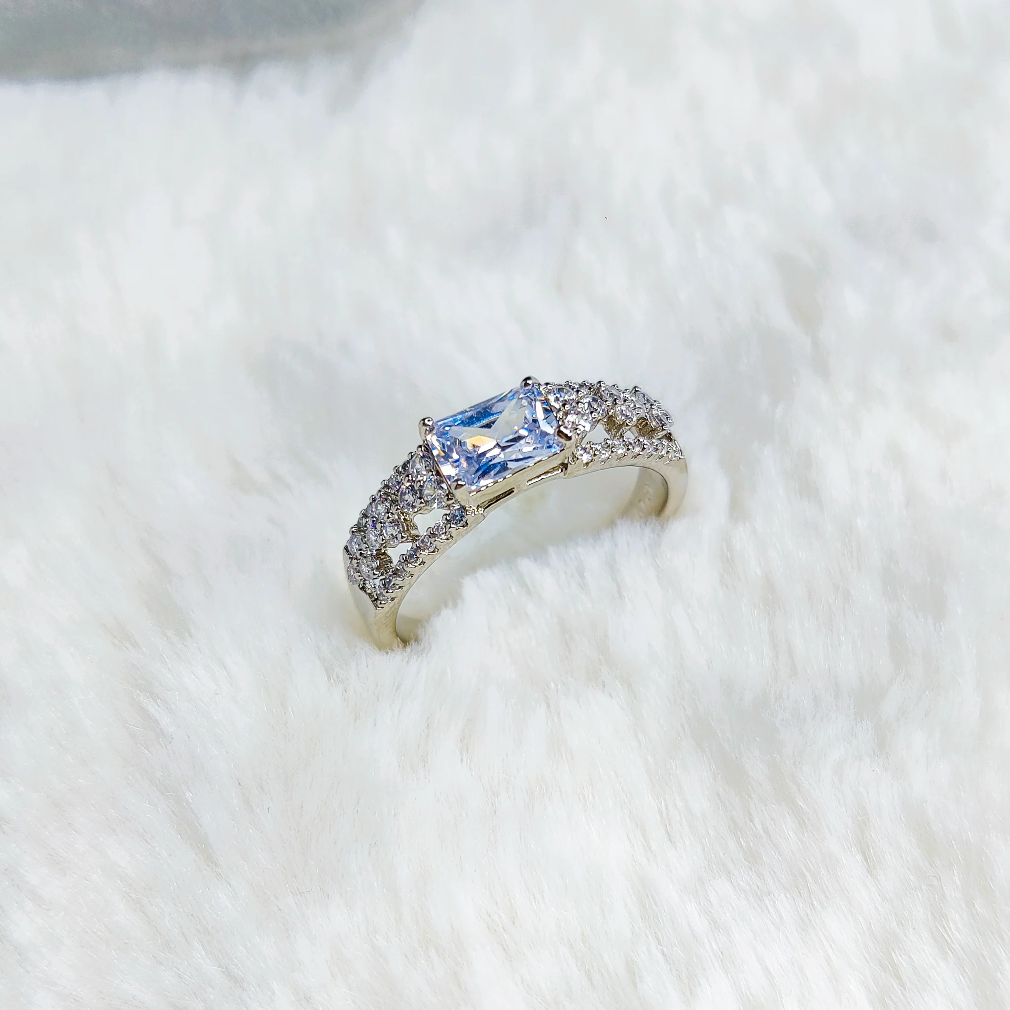 Prism Sparkle Band - Image 2