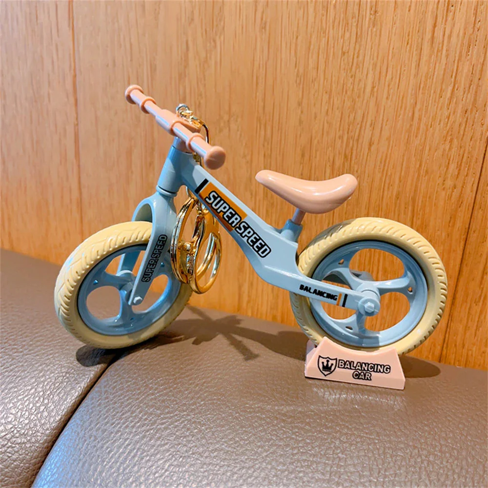 Quirky Bicycle Home Decoration Keychain - Image 8