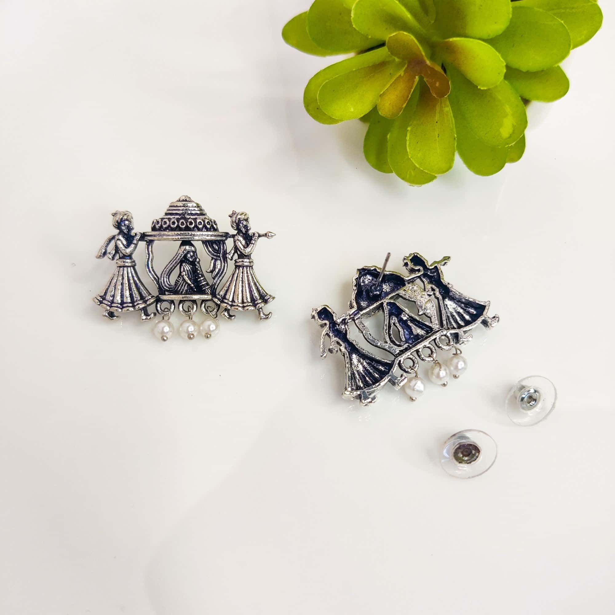 Royal Baraat Silver Earrings - Image 4
